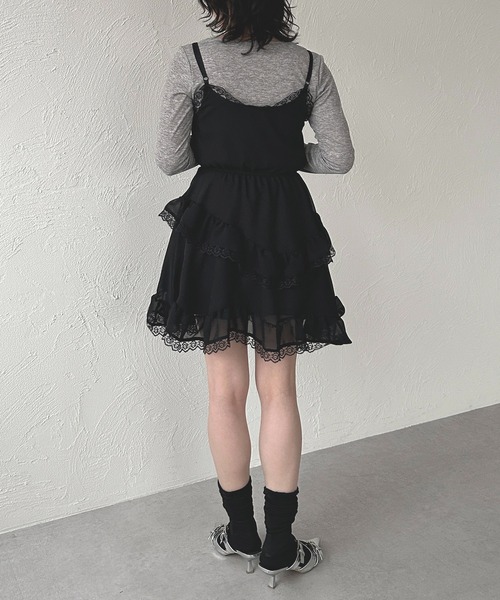 apres jour mignon(アプレジュールミニョン)の「裾レースティアードキャミチュニック【ZOZOTOWN限定アイテム】(チュニック・レディース・オフホワイト/ブラック・フリー/X-LARGE)」の7枚目の写真