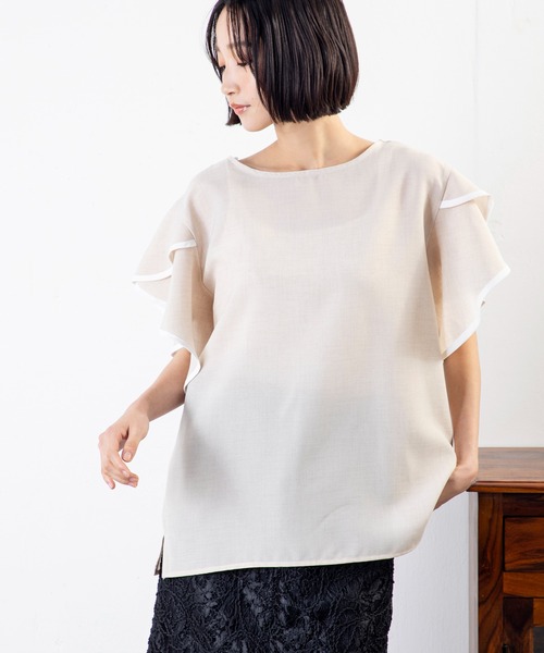 MILLION CARATS(ミリオンカラッツ)の「二の腕カバーにも◎ 夏映えする涼しげフレア袖トップス(シャツ/ブラウス・レディース・ベージュ/オフホワイト/サックスブルー・FREE)」の8枚目の写真