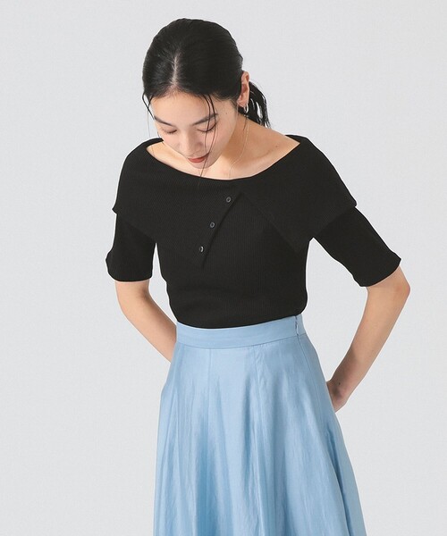 Ray BEAMS（レイビームス）の「ビッグカラー オフショルダー Tシャツ（Tシャツ/カットソー・レディース・クリーム/ブラック/ダークブラウン・ONE SIZE）」の18枚目の写真