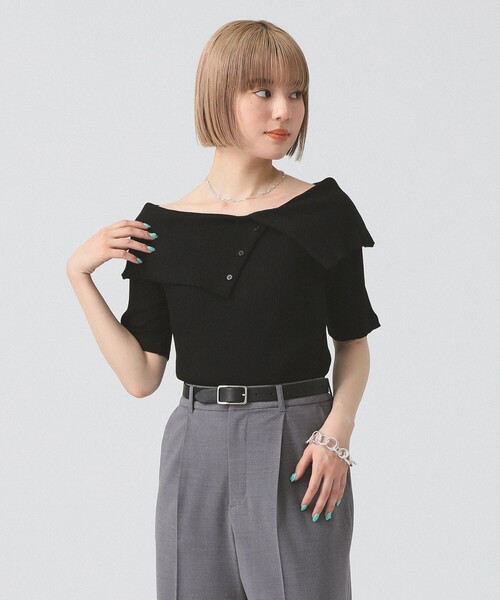 Ray BEAMS（レイビームス）の「ビッグカラー オフショルダー Tシャツ（Tシャツ/カットソー・レディース・クリーム/ブラック/ダークブラウン・ONE SIZE）」の21枚目の写真