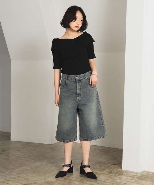 Ray BEAMS（レイビームス）の「ビッグカラー オフショルダー Tシャツ（Tシャツ/カットソー・レディース・クリーム/ブラック/ダークブラウン・ONE SIZE）」の4枚目の写真