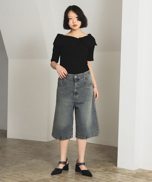 Ray BEAMS（レイビームス）の「ビッグカラー オフショルダー Tシャツ（Tシャツ/カットソー・レディース・クリーム/ブラック/ダークブラウン・ONE SIZE）」の5枚目の写真