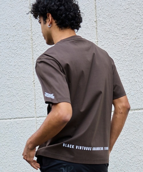 VIRTUOUS(バーチャス)の「【VIRTUOUS/バーチャス】コットンシルケットフロントロゴ半袖Tシャツ(Tシャツ/カットソー・メンズ・ホワイト系その他/ホワイト/ブラウン/ブラック・X-LARGE/LARGE/MEDIUM)」の10枚目の写真