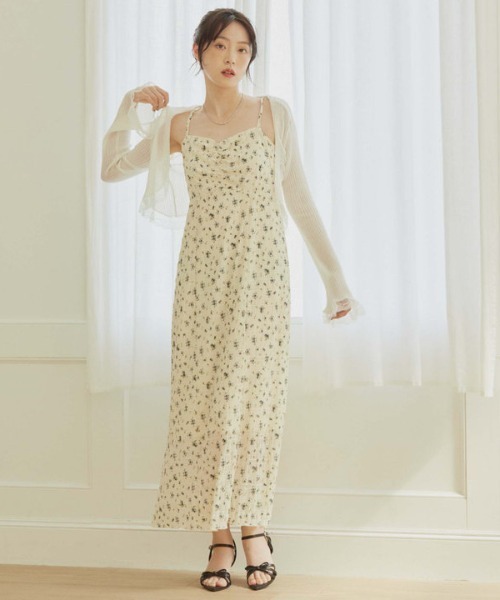 archives(アルシーヴ)の「花柄フリルカットキャミワンピース(ワンピース・レディース・アイボリー/ブラック・MEDIUM)」の22枚目の写真