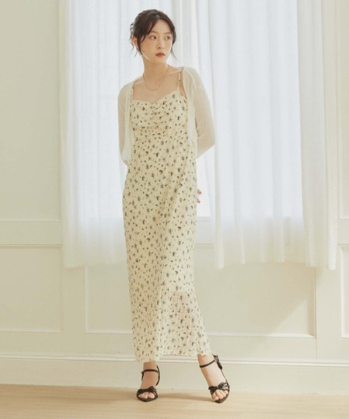 archives(アルシーヴ)の「花柄フリルカットキャミワンピース(ワンピース・レディース・アイボリー/ブラック・MEDIUM)」の21枚目の写真