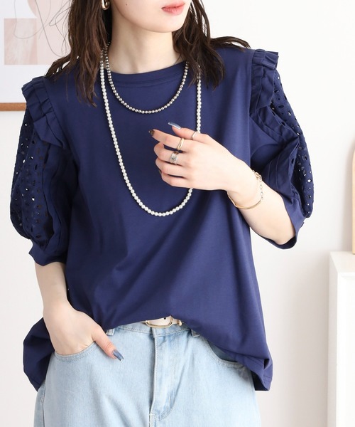 BRODIAEA(ブローディア)の「BRODIAEA 袖レースフリル付きカットソー(Tシャツ/カットソー・レディース・ブラック/ネイビー/オフホワイト/グレー・40)」の4枚目の写真