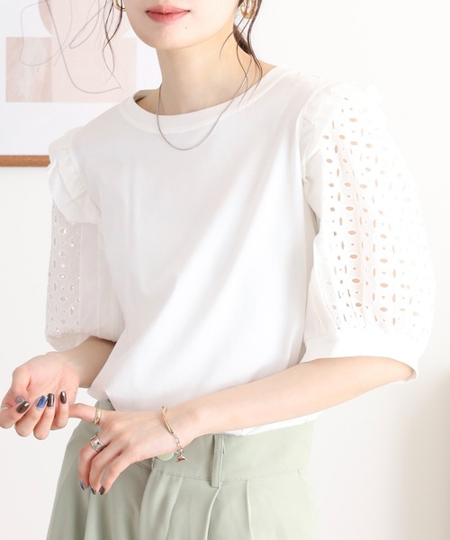 BRODIAEA(ブローディア)の「BRODIAEA 袖レースフリル付きカットソー(Tシャツ/カットソー・レディース・ブラック/ネイビー/オフホワイト/グレー・40)」の5枚目の写真