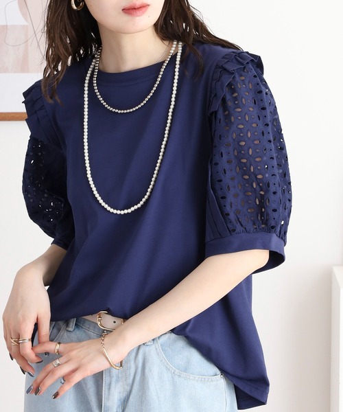 BRODIAEA(ブローディア)の「BRODIAEA 袖レースフリル付きカットソー(Tシャツ/カットソー・レディース・ブラック/ネイビー/オフホワイト/グレー・40)」の13枚目の写真