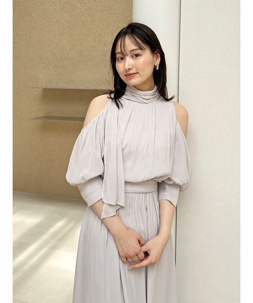 【美品】SNIDEL スナイデル コールドショルダーワンピース OLV 1 セール】コールドショルダーワンピース(ワンピース)|SNIDEL