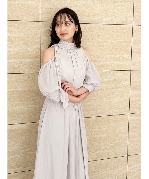 スナイデル　コールドショルダーワンピース SNIDEL（スナイデル）の「コールドショルダーワンピース