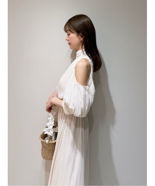 ［新品・未使用］コールドショルダーワンピース セール】コールドショルダーワンピース（ワンピース）｜SNIDEL