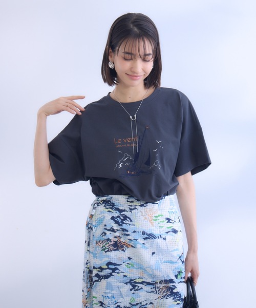 KATHARINE ROSS（キャサリンロス）の「【KATHARINE ROSS】ヴァンデ・グローブ刺繍Ｔシャツ（Tシャツ/カットソー・レディース・ホワイト/ネイビー/チャコールグレー・MEDIUM）」の7枚目の写真