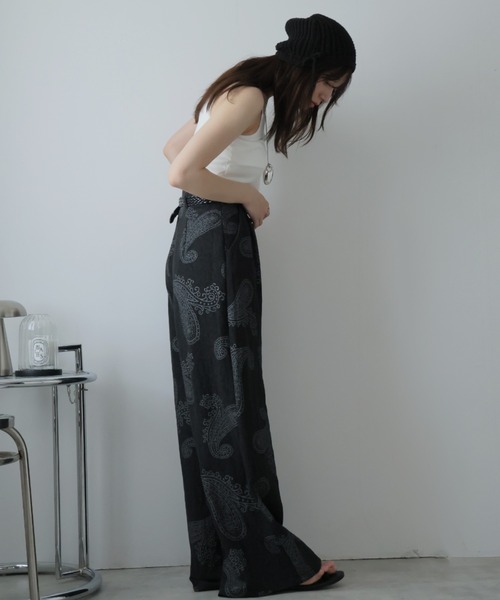 Ulysses(ユリシス)の「ベルト付きペイズリー柄ワイドパンツ(その他パンツ・レディース・ブラック/ホワイト・S/M)」の19枚目の写真