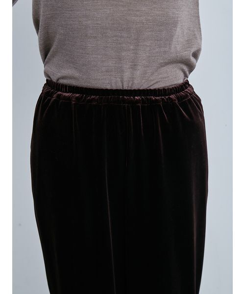 MIESROHE（ミースロエ）の「ウォッシャブルベロアイージーPT（その他パンツ・レディース・ブルー/ブラック/ブラウン・1/0）」の18枚目の写真