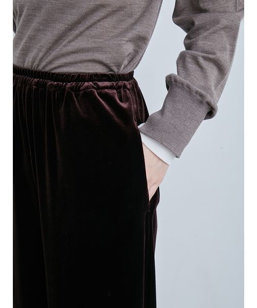 MIESROHE（ミースロエ）の「ウォッシャブルベロアイージーPT（その他パンツ・レディース・ブルー/ブラック/ブラウン・1/0）」の19枚目の写真