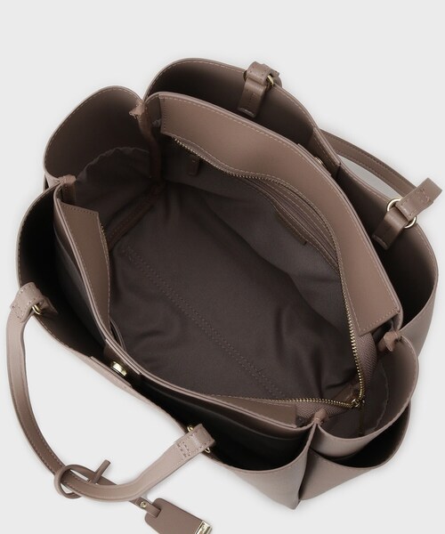 UNTITLED(アンタイトル)の「【追加/通勤におすすめ】ライトトート(トートバッグ・レディース・ライトグレー/ブラック/サンドベージュ・99)」の15枚目の写真