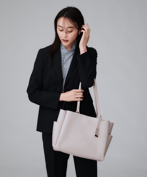 UNTITLED(アンタイトル)の「【追加/通勤におすすめ】ライトトート(トートバッグ・レディース・ライトグレー/ブラック/サンドベージュ・99)」の11枚目の写真