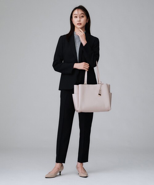 UNTITLED(アンタイトル)の「【追加/通勤におすすめ】ライトトート(トートバッグ・レディース・ライトグレー/ブラック/サンドベージュ・99)」の12枚目の写真