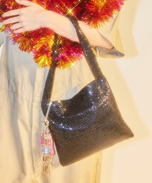HEY!MrsROSE(ヘイミセスローズ)の「HEY! Mrs ROSE(ヘイ!ミセスローズ) Metal & Chain BAG(トートバッグ・レディース・ブラック/シルバー・FREE)」の1枚目の写真
