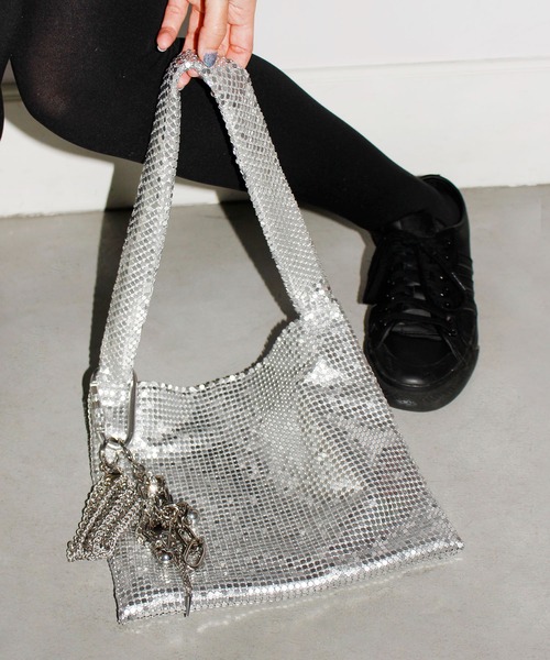 HEY!MrsROSE(ヘイミセスローズ)の「HEY! Mrs ROSE(ヘイ!ミセスローズ) Metal & Chain BAG(トートバッグ・レディース・ブラック/シルバー・FREE)」の6枚目の写真