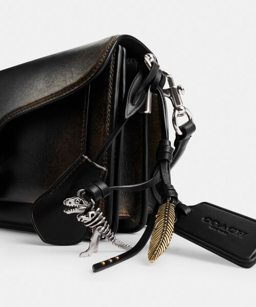 COACH（コーチ）の「タビー ショルダー バッグ 26・ラブド レザー
