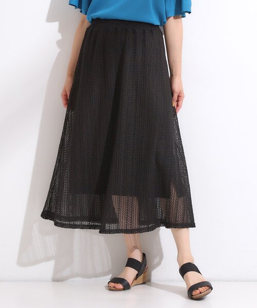 SHOO・LA・RUE（シューラルー）の「【2WAY】裏地を外してレイヤードにも! レース調スカート（スカート・レディース・ブラック/アイボリー・01/04/03/02）」の3枚目の写真