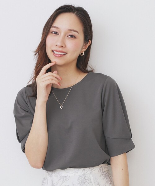 index（インデックス）の「パフスリーブトップス【洗濯機洗い可】（Tシャツ/カットソー・レディース・ピンク/ネイビー/チャコールグレー/ナチュラル・42/40/38/36）」の2枚目の写真