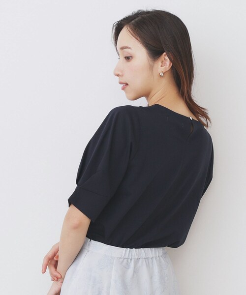 index（インデックス）の「パフスリーブトップス【洗濯機洗い可】（Tシャツ/カットソー・レディース・ピンク/ネイビー/チャコールグレー/ナチュラル・42/40/38/36）」の12枚目の写真