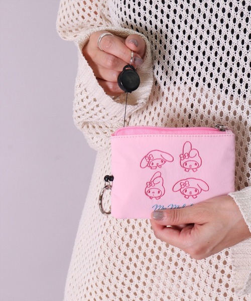 sanrio(サンリオ)の「(ACT)【sanrio】フェイス 刺繍 ナイロン パスポーチ(パスケース・レディース・ライトグレー/ラベンダー/イエロー/ライトブルー/ベビーピンク/ライトピンク・ONE SIZE)」の6枚目の写真