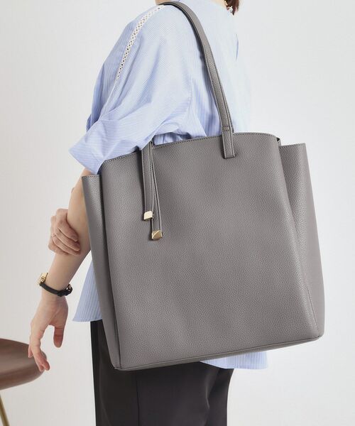 ITS'DEMO(イッツデモ)の「<かるバッグ>縦型A4トート【通勤】(トートバッグ・レディース・グレー/ナチュラル/ブラック・00)」の2枚目の写真