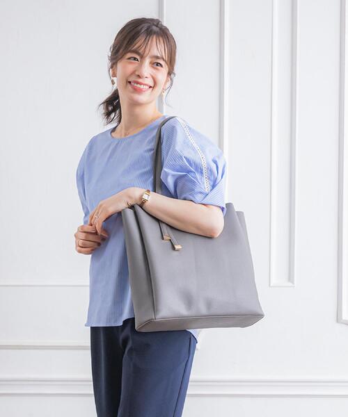 ITS'DEMO(イッツデモ)の「<かるバッグ>縦型A4トート【通勤】(トートバッグ・レディース・グレー/ナチュラル/ブラック・00)」の4枚目の写真