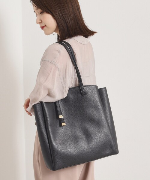 ITS'DEMO(イッツデモ)の「<かるバッグ>縦型A4トート【通勤】(トートバッグ・レディース・グレー/ナチュラル/ブラック・00)」の9枚目の写真