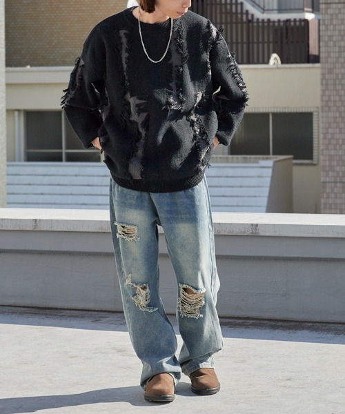 Theater code(シアターコード)の「【40%OFF】Distressed Fringe Crew Neck Sweater / ダメージ加工 フリンジ クルーネックセーター 2026年 夏 夏服メンズ(ニット/セーター・メンズ・ブラック/グレー・M/L)」の4枚目の写真