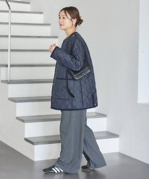 Traditional Weatherwear（トラディショナルウェザーウェア）の「【TRADITIONAL WEATHERWEAR】ARKLEY A LINE MIDDLE（その他アウター・レディース・ネイビー/ブラック・34/32）」の4枚目の写真