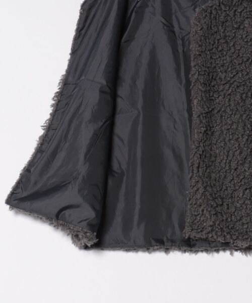 GORGE（ゴージ）の「《プードルファー風×もこもこ質感》レディース ファーベスト 秋冬アウター 羽織りアイテム（ベスト・レディース・チャコール/モカ/アイボリー・F）」の16枚目の写真
