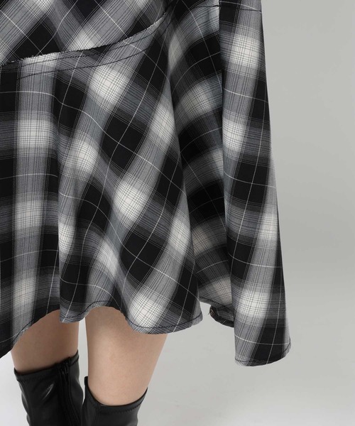 LOWRYS FARM（ローリーズファーム）の「イレヘムキリカエキャミワンピース　587916（ワンピース・レディース・ブラウン/グレー/ブラウン系その他・FREE）」の8枚目の写真