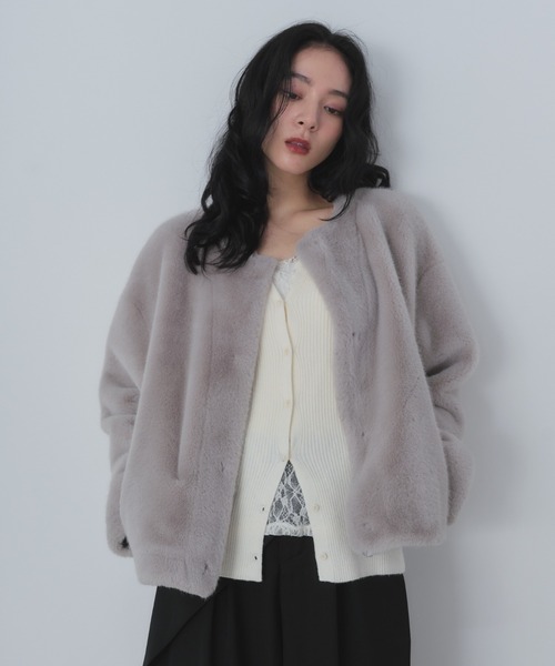 ファーショートコート（ノーカラーコート）｜Shelly island（シェリー