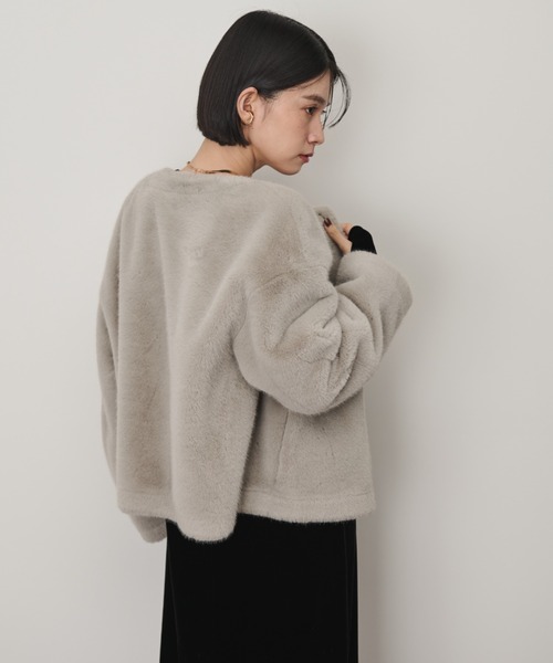 Shelly island（シェリーアイランド）の「ファーショートコート（ノーカラーコート・レディース・ブラウン/グレー・FREE）」の8枚目の写真