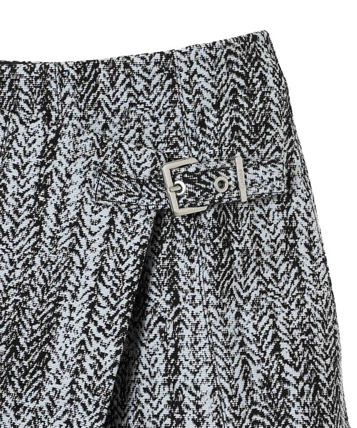 GANNI(ガニー)の「GANNI Cotton Tweed Wrap Mini Skirt W0054(スカート・レディース・ライトブルー・36inch/34inch)」の3枚目の写真