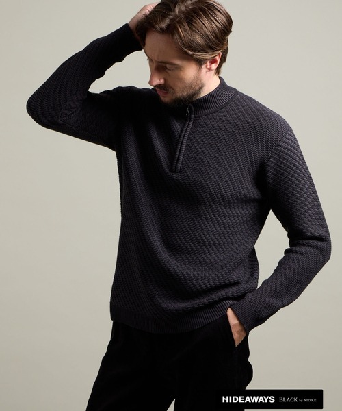 HIDEAWAYS NICOLE（ハイダウェイニコル）の「【HIDEAWAYS BLACK】バイアスジャカード　スタンドハーフジップニット（ニット/セーター・メンズ・ホワイト×ブラック/ホワイト×グレー/ブルー/ブラック×グレー・MEDIUM/LARGE/X-LARGE）」の3枚目の写真