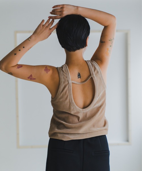 lit(リット)の「Back Open Velor Tanktop(タンクトップ・レディース・ブラック/ベージュ/ブラウン・FREE)」の6枚目の写真
