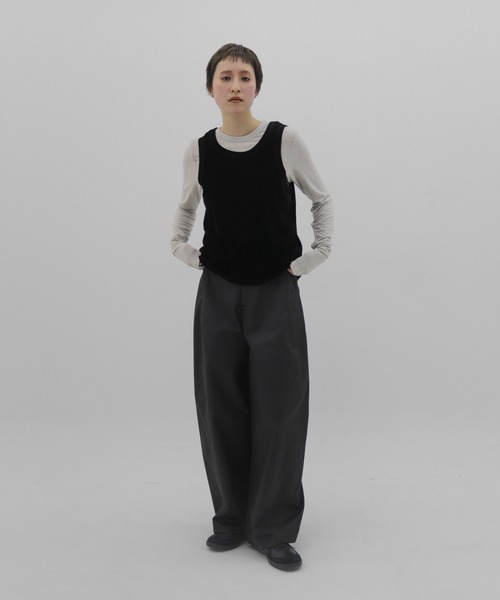 lit(リット)の「Back Open Velor Tanktop(タンクトップ・レディース・ブラック/ベージュ/ブラウン・FREE)」の13枚目の写真