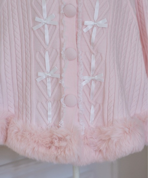 mellfy memory(メルフィーメモリー)の「Fluffy Meringue Ribbon ニットポンチョ(ポンチョ・レディース・ホワイト/ピンク・FREE)」の17枚目の写真