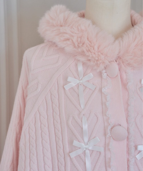 mellfy memory(メルフィーメモリー)の「Fluffy Meringue Ribbon ニットポンチョ(ポンチョ・レディース・ホワイト/ピンク・FREE)」の18枚目の写真