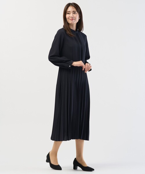 J.PRESS(ジェイプレス)の「ノルディス2wayジョーゼット プリーツ ワンピース(ワンピース・レディース・ネイビー系・T15/T13)」の13枚目の写真