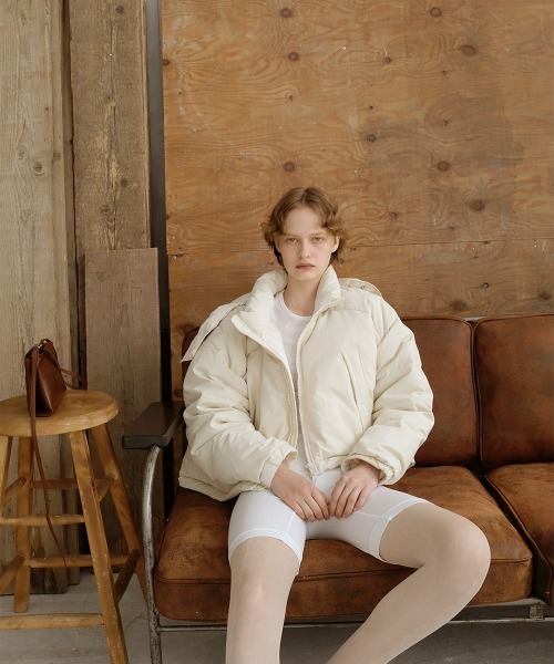 leinwande(ラインヴァンド)の「【leinwande】Hooded Down Jacket(ダウンジャケット/コート・レディース・ブラック/ホワイト・ONE SIZE)」の5枚目の写真