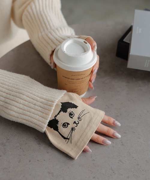 HUG.U(ハグユー)の「ねこ好きのための。 綿100%カットソー(Tシャツ/カットソー・レディース・ホワイト/ライトグレー/ブラック/ライトベージュ・M/L)」の10枚目の写真