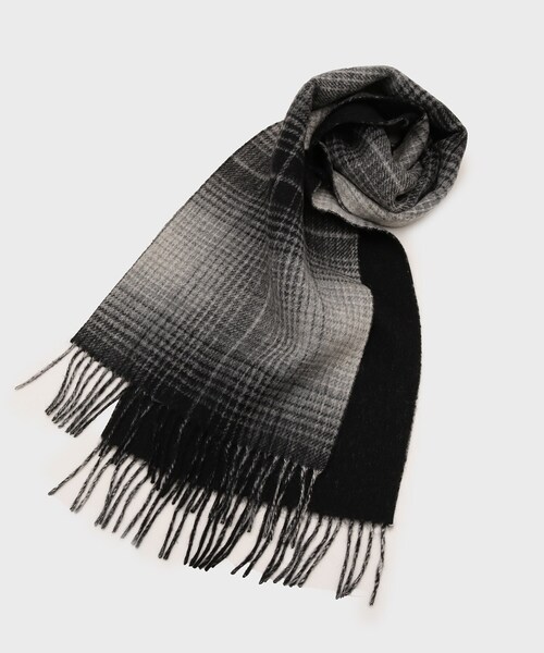 tk.TAKEO KIKUCHI（ティーケータケオキクチ）の「カシミヤ混マフラー（マフラー・メンズ・ブラック系1/ホワイト系4/ブラック系/ネイビー/オフホワイト/ブラック/ワイン系3・00）」の4枚目の写真