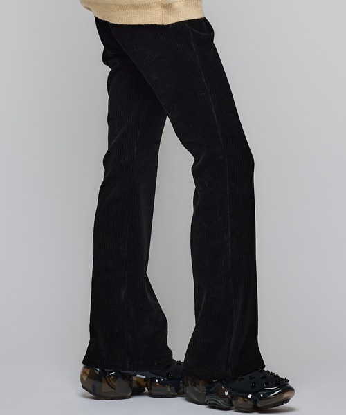 Narcissus(ナルシス)の「ベロアフレアパンツ/コーデュロイデザイン/細見え(その他パンツ・レディース・ブラック/ピンク・FREE)」の1枚目の写真
