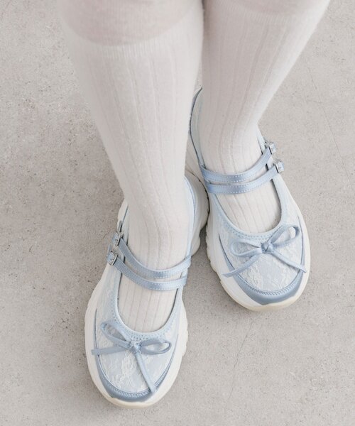 OLIVE des OLIVE（オリーブデオリーブ）の「レースバレエシューズ（スニーカー・レディース・オフホワイト/サックスブルー/ブラック・SMALL/MEDIUM/LARGE）」の3枚目の写真